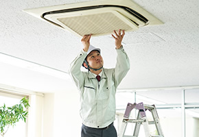 工場の空調設備の入替工事を行いました